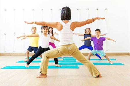 Joga vaikams, pratimai