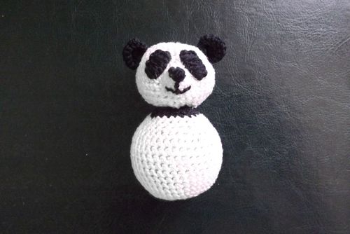 Megztas Panda žaislas su savo rankomis