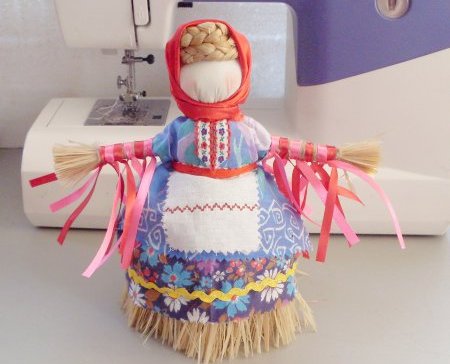 Mes sukuriame "Maslenitsa" lėlę savo rankomis.