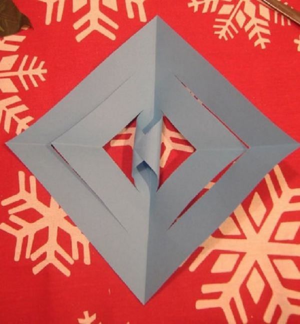 Gražus snaigės, skirtos 2017 m. Naujuosius metus, su savo popieriaus rankomis - diagramos ir nuotraukos etapais. Meistriškumo kursai vaikams didelėse snieglenčių origami technikoje