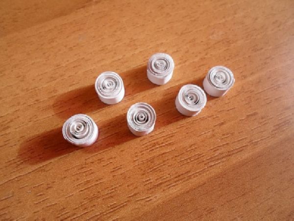 Gražus snaigės, skirtos 2017 m. Naujuosius metus, su savo popieriaus rankomis - diagramos ir nuotraukos etapais. Meistriškumo kursai vaikams didelėse snieglenčių origami technikoje