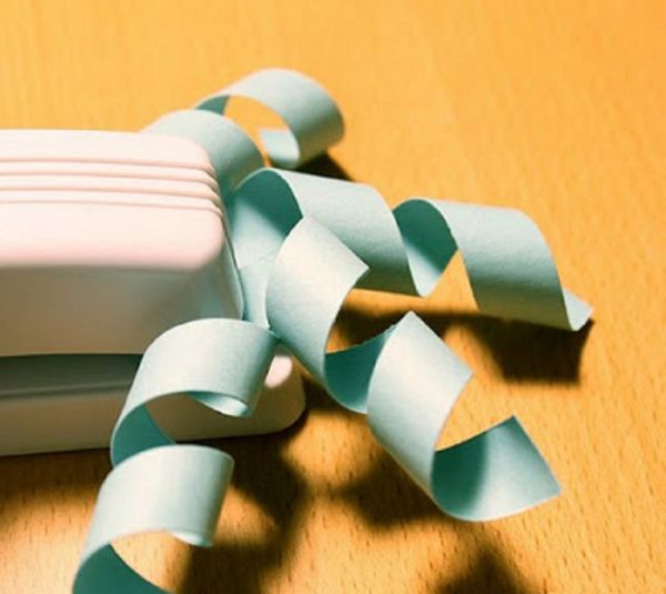 Gražus snaigės, skirtos 2017 m. Naujuosius metus, su savo popieriaus rankomis - diagramos ir nuotraukos etapais. Meistriškumo kursai vaikams didelėse snieglenčių origami technikoje