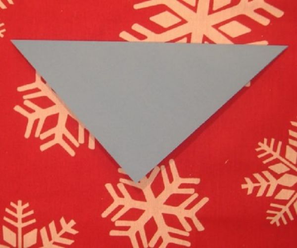 Gražus snaigės, skirtos 2017 m. Naujuosius metus, su savo popieriaus rankomis - diagramos ir nuotraukos etapais. Meistriškumo kursai vaikams didelėse snieglenčių origami technikoje