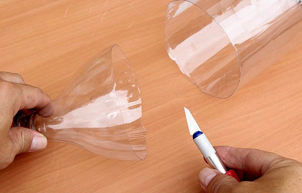 Nauji amatai iš plastikinių butelių su savomis rankomis sodui ir sodui