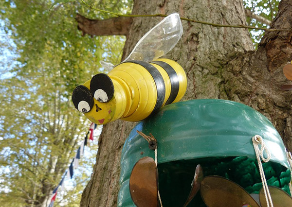 Nauji amatai iš plastikinių butelių su savomis rankomis sodui ir sodui