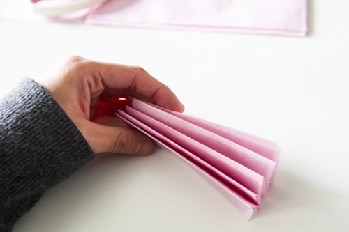 Kaip padaryti pom-poms iš popieriaus