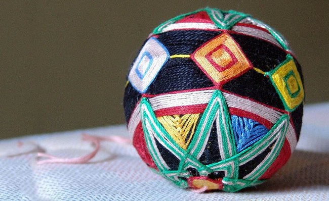 Temari: gijų kamuoliukai
