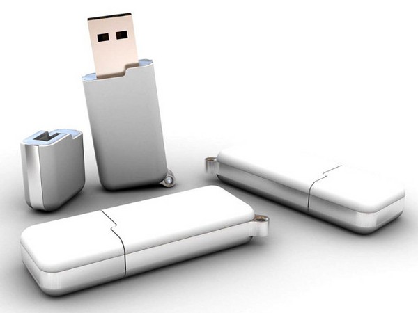 Kaip atkurti duomenis iš "flash drive"?