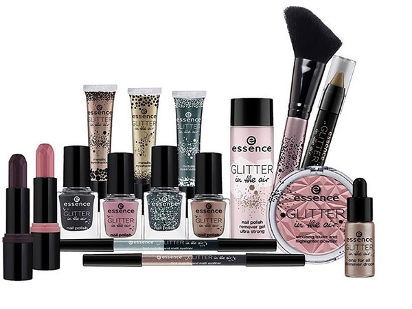 Daugiau blizgesio: dekoratyvinė kolekcija "Essence Glitter in the air"