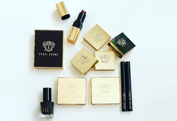Desertas šventėms: Bobbi Brown vyno ir šokolado makiažo rinkinys