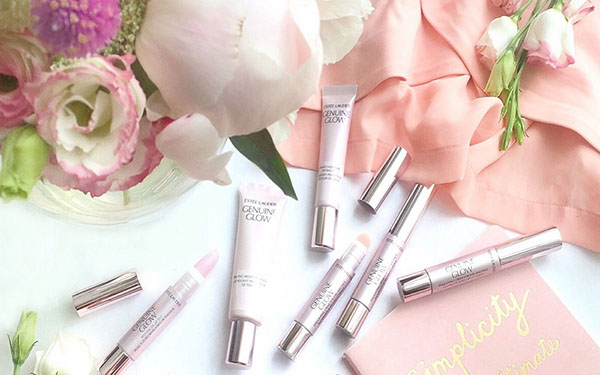 Du viename: išskirtinė kosmetikos linija Estée Lauder Genuine Glow