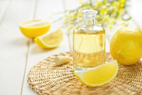 Eteriniai aliejai veido odai - švelni priežiūra natūralių ingredientų pagalba