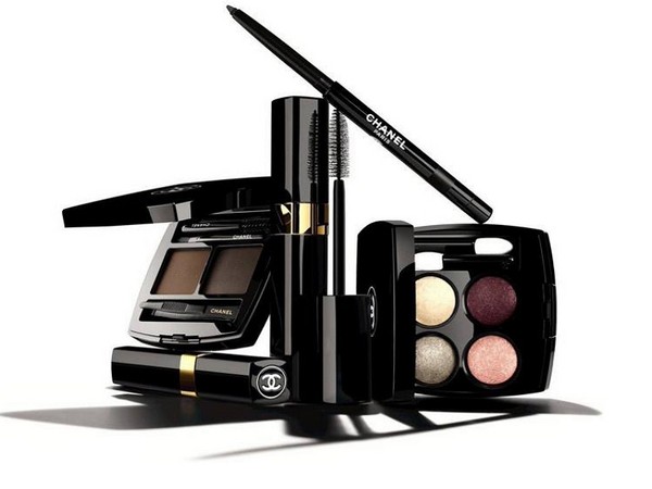 Kalbėdamas išvaizdą: "Chanel-2016" akių makiažo rinkinys