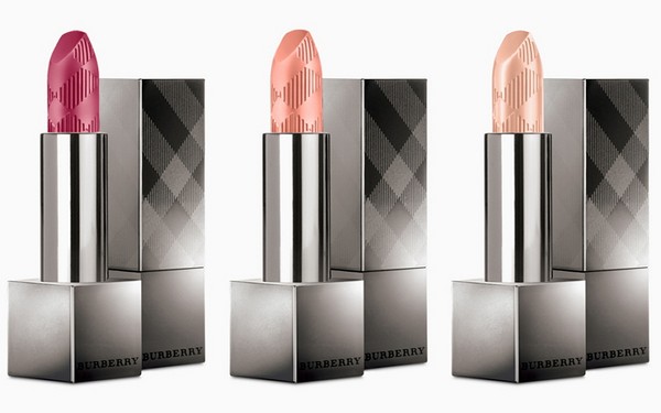 "Charming" akys: rudens makiažo "Burberry" kolekcija