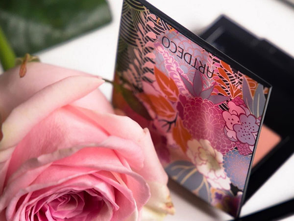 Šventinis makiažas su dekoratyvine "Artdeco Hypnotic Blossom" kolekcija