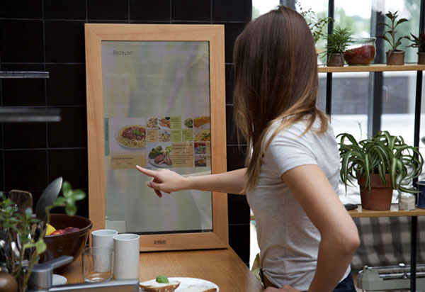 Namų padėjėjas: veidrodinė tabletė "Dirror"