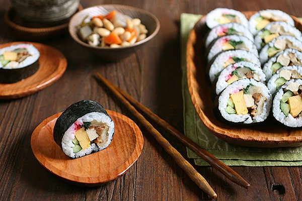 Kaip laikyti Sushi lazdeles