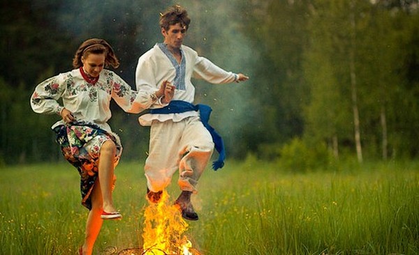 Koks yra Ivano Kupalo skaičius 2016 m.? Kokios turtingos šventės, ritualai, tradicijos yra susijusios su atostogomis? Ką daryti su Ivanu Kupalu, sveikinu
