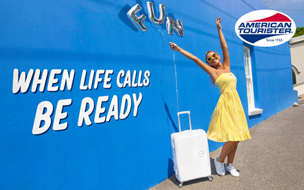 Vasara kelyje: ryškūs lagaminai American Tourister Soundbox