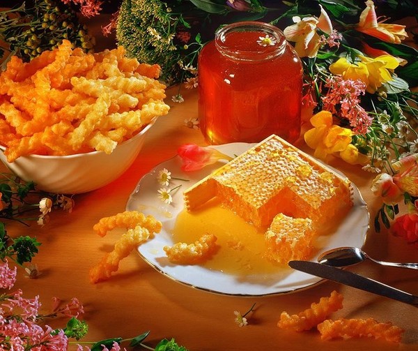 "Honey Spas" 2016 m. - istorija, tradicijos, ženklai, sąmokslai, ritualai, maldos, sveikinimai apie šventes stiebuose, sms-sveikinimai, nuotraukos