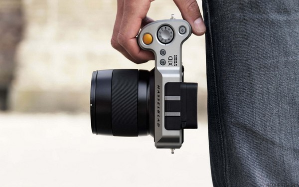 Pirmasis iš geriausių: kompaktiška "Hasselblad X1D" kamera