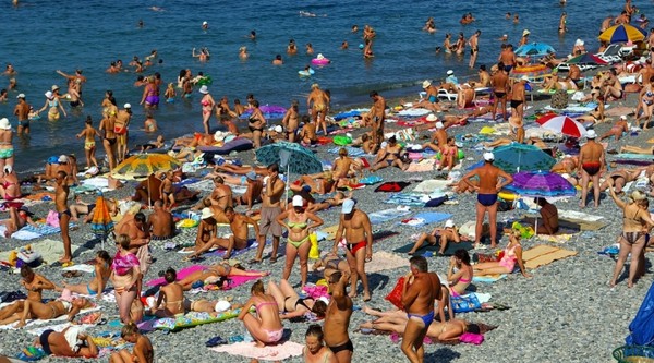 Koks oras laukiamas Sočyje 2016 m. Rugpjūčio mėn., Atsižvelgiant į hidrometeorologijos centro prognozes ir pagal turistų apžvalgas, vandens ir oro temperatūrą Sočyje rugpjūčio mėn.