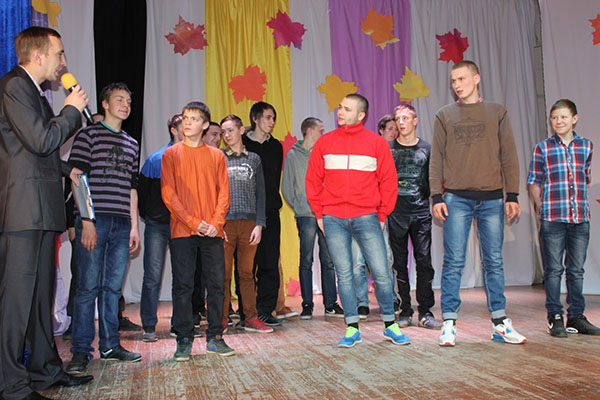 Paskirtis studentams: scenarijai, konkursai, dainų pakeitimai