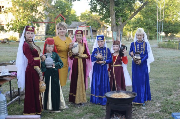 Kaip ir kada Uraza Bayra šventė 2016 m. Rusijoje. Sveikiname šalies musulmonus badavimo dieną