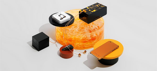 Švedijos duetas: priedų rinkinys "Happy Plugs x H & M"