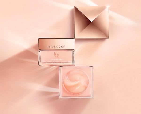 Saulės šviesa prieš raukšles: anti-senėjimo linija Givenchy L'Intemporel