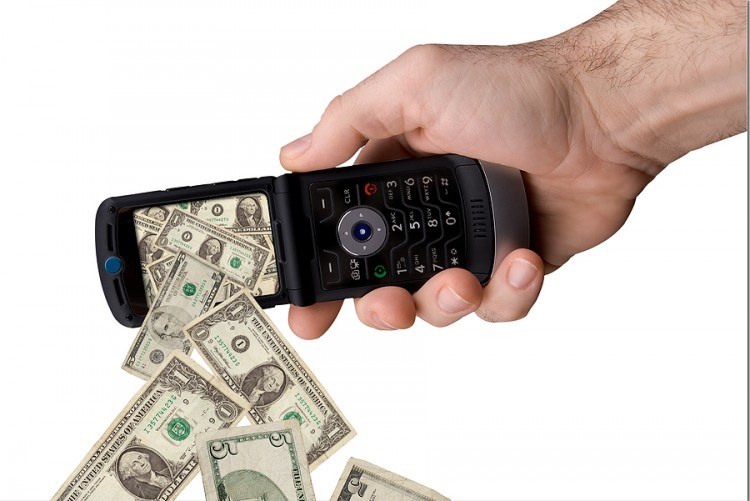 telefonas ir pinigai
