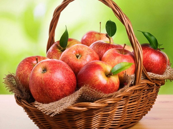 "Apple Savior", sveikiname SMS, trumpas, juokingas. Sveikiname "Apple" Išganytoją eilutėje ir prozoje "Apple Savior", sveikiname SMS, trumpas, juokingas. Sveikiname "Apple" Išganytoją eilutėje ir prozoje