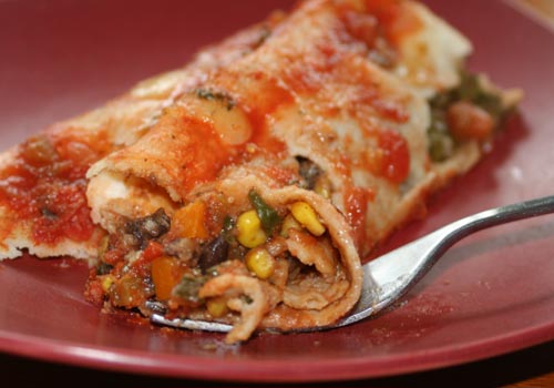 Enchiladas su pupelėmis ir šakniavaisiais