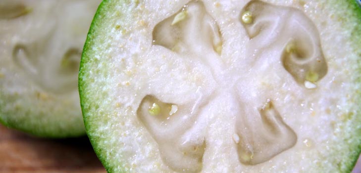 Feijoa su cukrumi, geriausi receptai su nuotraukomis