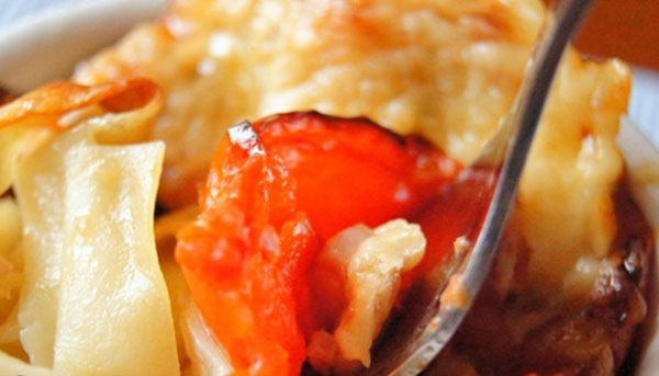 MACFFA skanių lizdų su malta mėsa ir pomidorais receptas