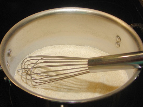 Aromatinis kompotas iš vyšnios žiemai - receptas