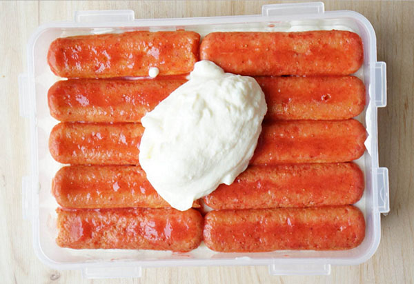 Atostogų receptas braškių tiramisu gražioms moterims