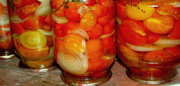 Pomidorų salotos žiemai