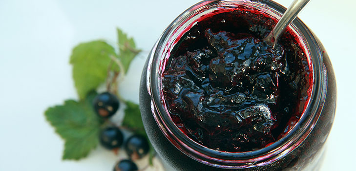 Serbentų su cukrumi žiemai be virimo, Pyatiminutka, sušaldytos. Currant receptas, tarkuotas su cukrumi žiemai (be šaldytuvo)