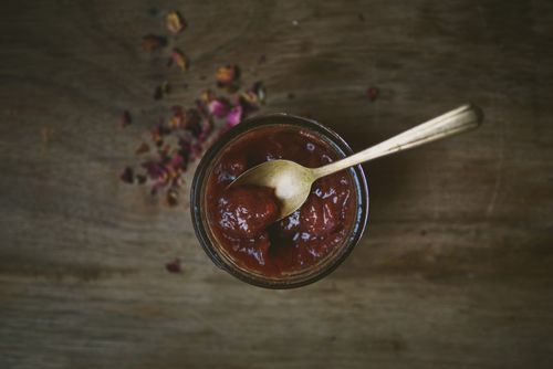 Aromatinis uogienė iš obuolių su cinamonu