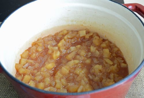 Aromatinis uogienė iš obuolių su cinamonu