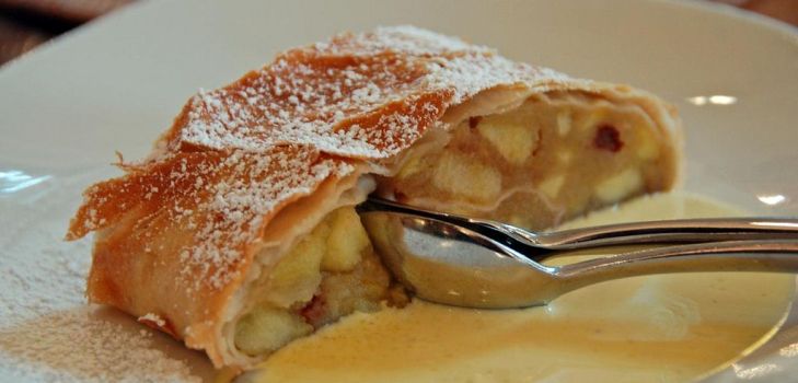 obuolių strudelas