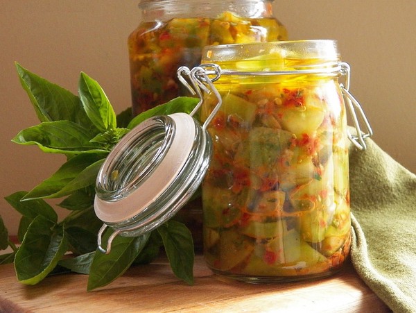Žalieji pomidorai, receptai žiemai. Kaip virti žalias pomidorus - marinuoti, marinuoti, korėjietiški