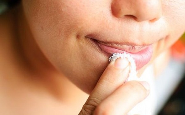 Degimo liežuvis: pagrindinės ligos atsiradimo priežastys, gydymo būdai ir diagnozė